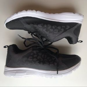 Atmosphere leopard reflective sneakers